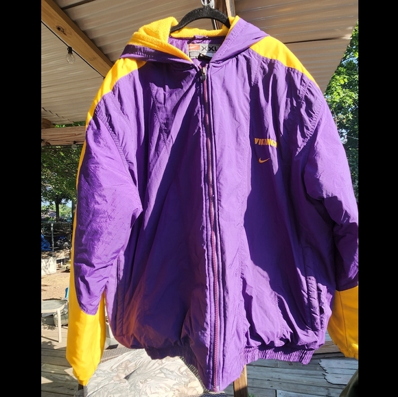 NIKE NFL MINNESOTA VIKINGS PUFFER JACKET - Picture 7 of 13
